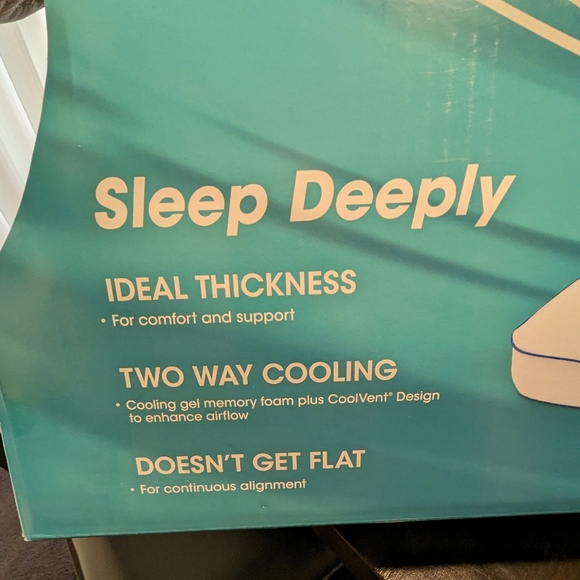 Serta Pillow - Picture 6 of 14